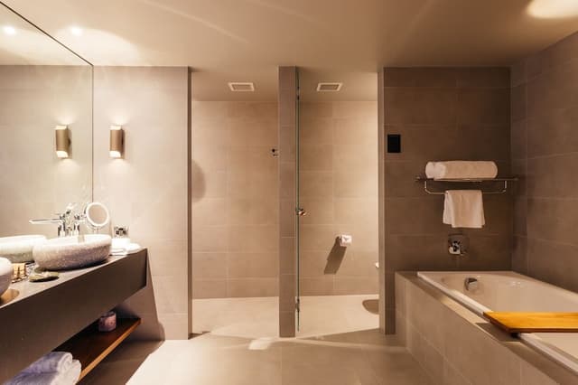 Superior Waterfront Room