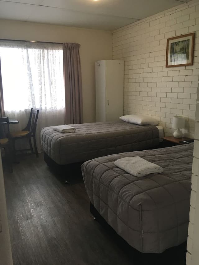 Standard Suite, 1 Bedroom, Non Smoking, Kitchenette (Twin Room (2 single beds))