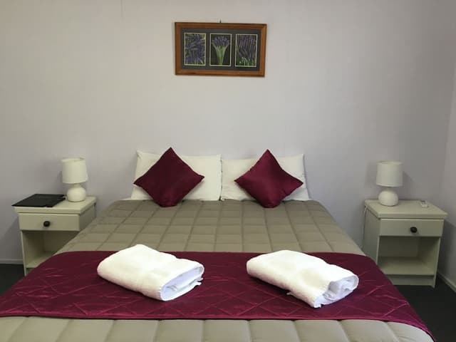 Standard Suite, 1 Bedroom, Non Smoking, Kitchenette (Queen)