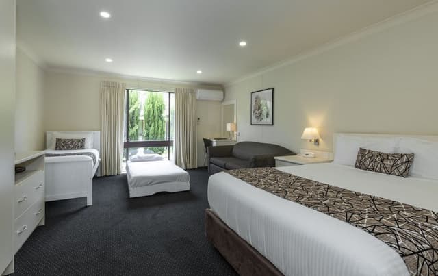 Family Room, Multiple Beds, Refrigerator & Microwave, Ground Floor