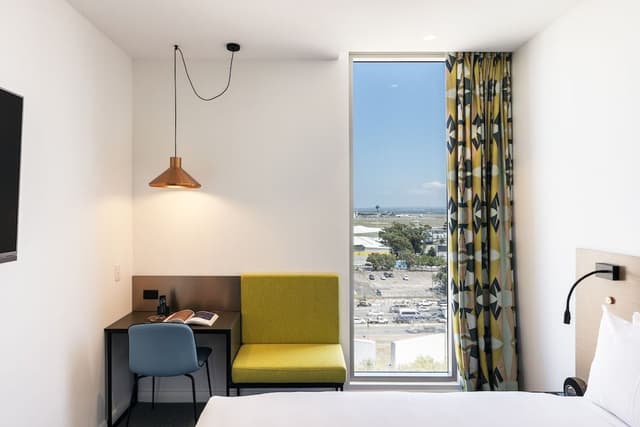 Room (Economy)
