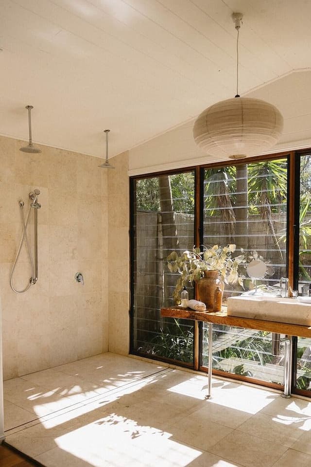 Boathouse I (Double Shower)