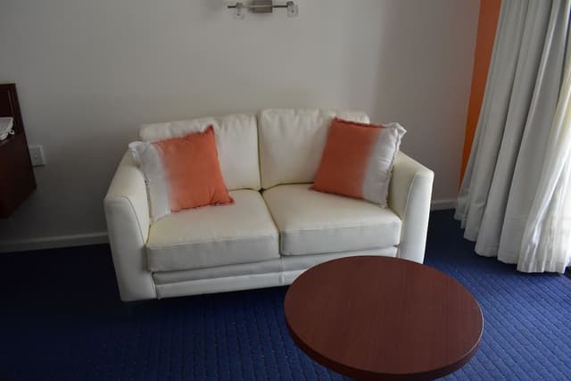 Deluxe Queen Room with Bush View