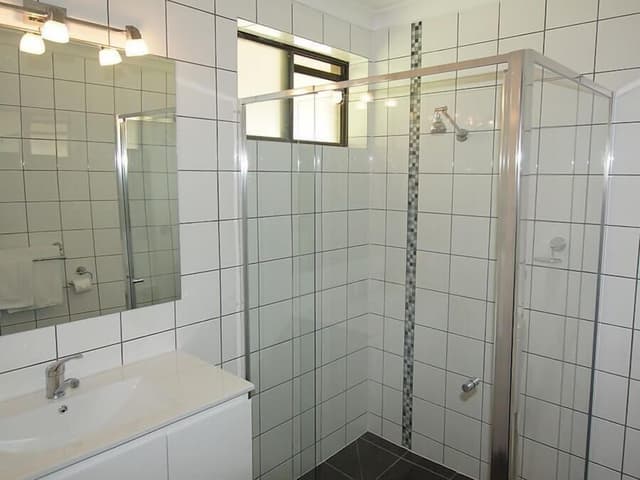 Deluxe Queen Room with Bush View
