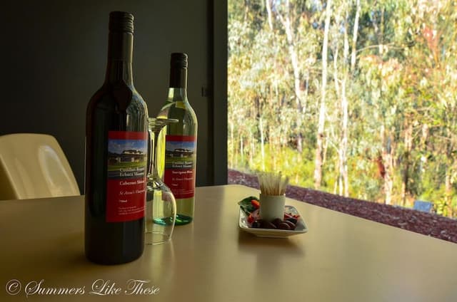 Deluxe Suite with Spa Bath and Bush View