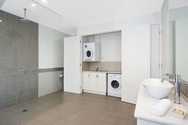 House, 2 Bedrooms
