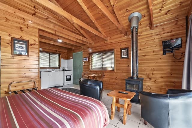 Classic Chalet, 1 Queen Bed, Ocean View