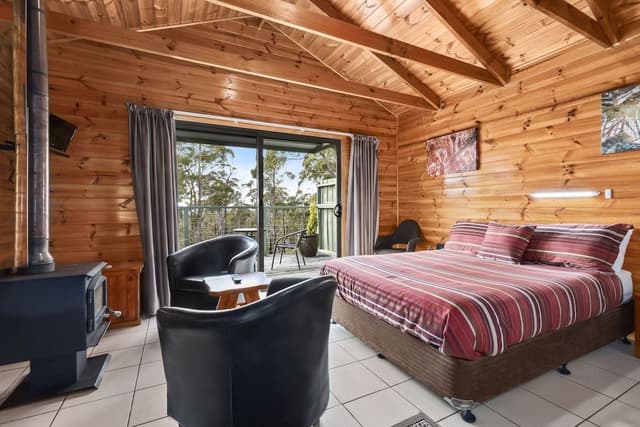 Classic Chalet, 1 Queen Bed, Ocean View