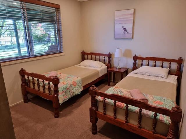 Standard Suite, 2 Bedrooms, Kitchen, Mountain View (Banksia Suite)