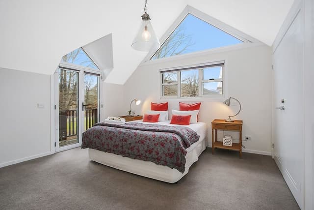 House, 2 Bedrooms