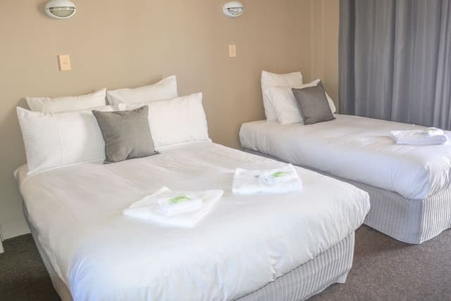 Standard Double or Twin Room, Multiple Beds, Non Smoking, Ensuite
