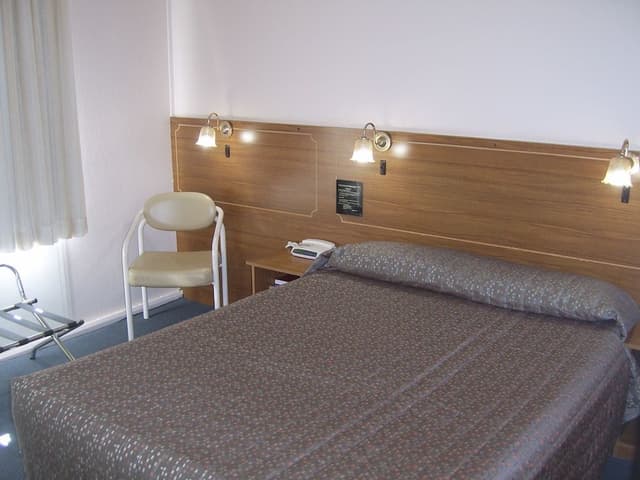 Standard Room, Non Smoking (Standard Queen Room)