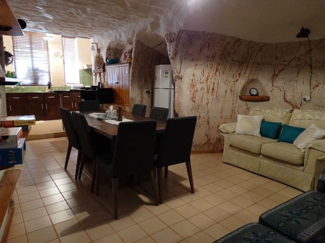 2 Bedroom Underground Home (Dinky Di's Dugout)