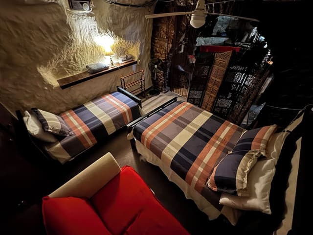 3 Bedroom Underground Home (Di's Place)