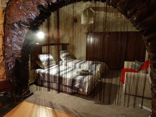 3 Bedroom Underground Home (Di's Place)
