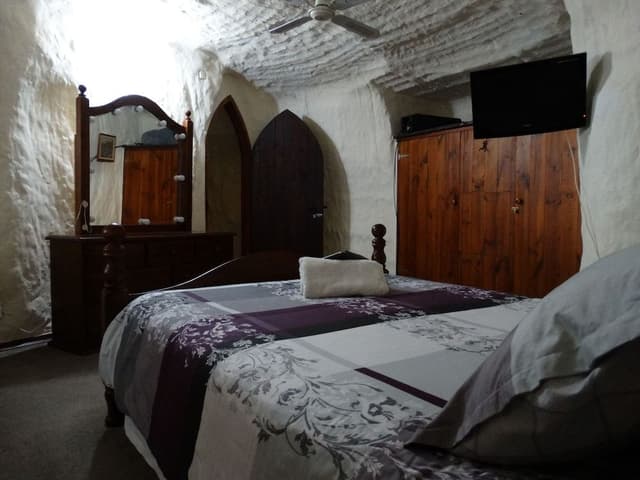 3 Bedroom Underground Home (Di's Place)