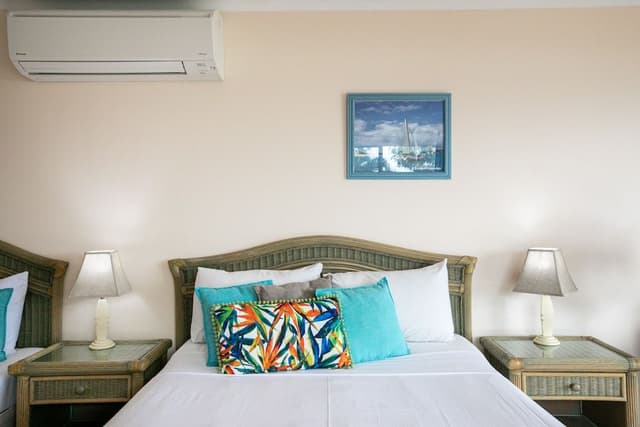 Classic Studio, 2 Queen Beds, Balcony, Marina View