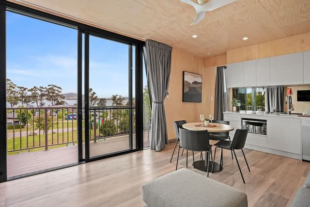 Deluxe Cabin, 1 Bedroom, Bay View