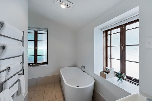 Luxury Cottage, 3 Bedrooms, 2 Bathrooms