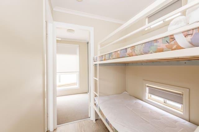 Shoalhaven Cabin (Double + Single Bunk)