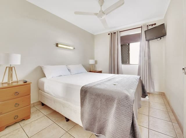 Standard Apartment, 1 Queen Bed with Sofa bed