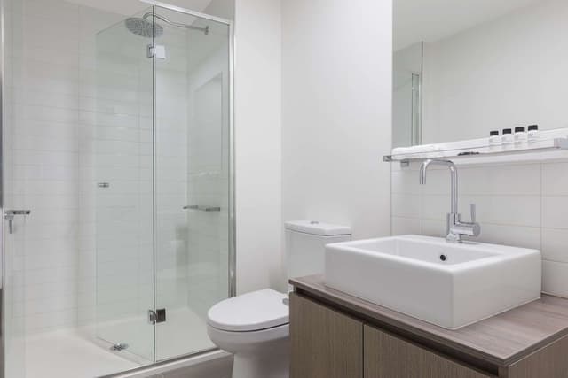 Studio Apartment Park View & Balcony - No Housekeeping
