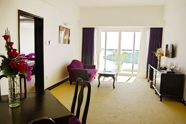 TTC Suite with River View