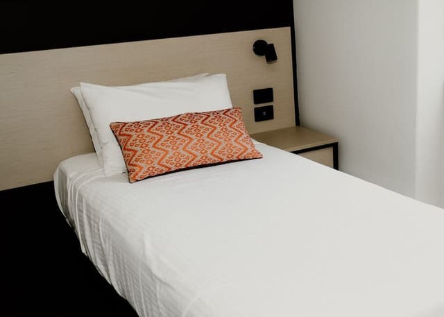 Studio, 2 Twin Beds