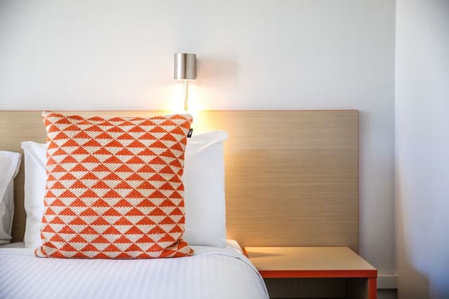 Studio, 2 Twin Beds