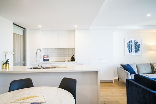 Business Apartment, 2 Bedrooms, Lake View