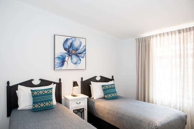 Family Suite, Multiple Beds, Kitchenette, Poolside