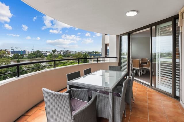 Two Bedroom Apartment - Queen/Twin