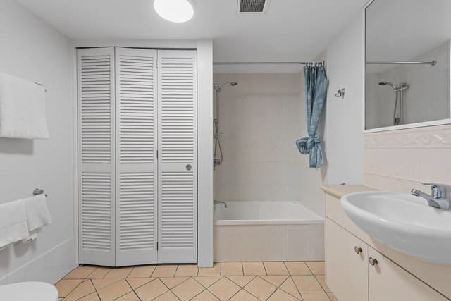 One Bedroom Apartment