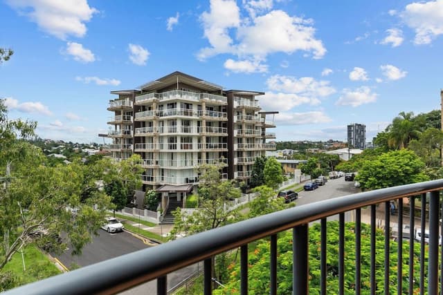 Two Bedroom Apartment - Queen/Twin