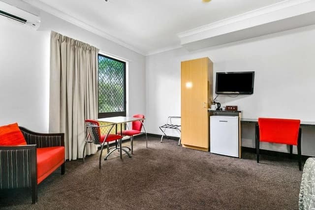Deluxe Queen Room