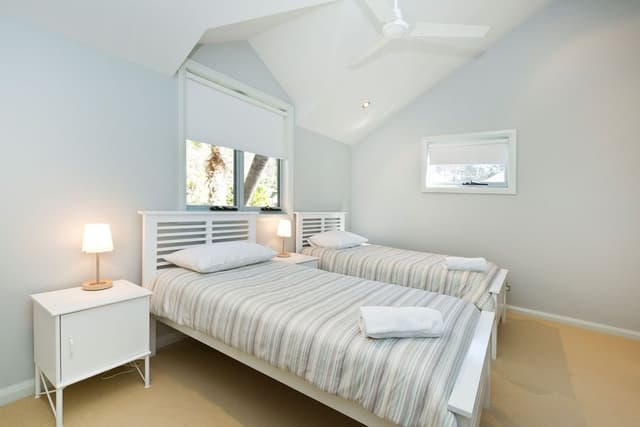 Luxury Townhome, 3 Bedrooms (Free Standing House)