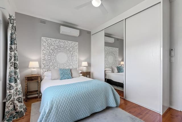 Self-contained House with 2 Bedrooms