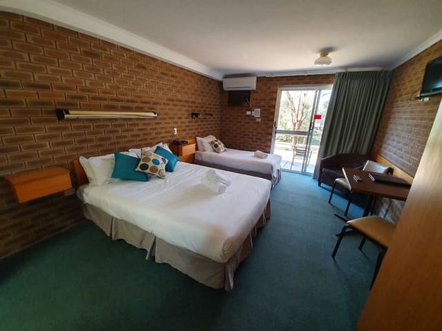 Standard Suite, 1 Bedroom, Non Smoking, Kitchenette (Twin)