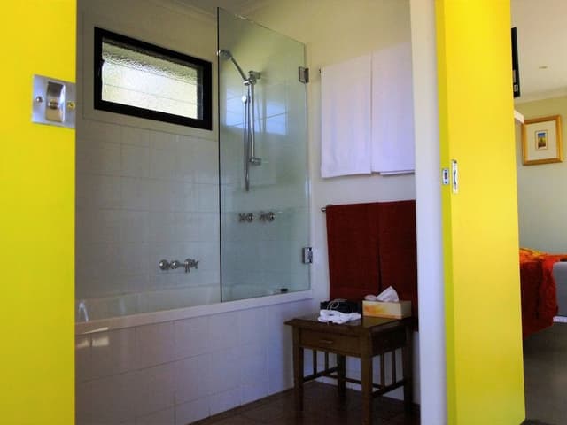 Yellow Retreat Cottage