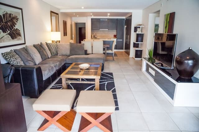 Luxury Apartment, 2 Bedrooms, Pool View, Poolside
