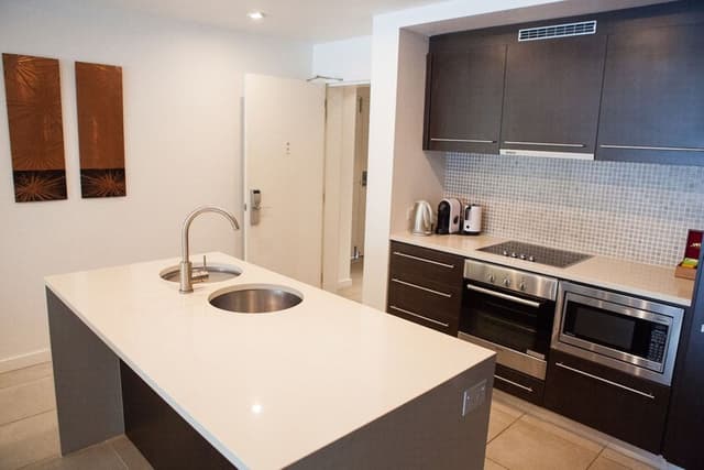 Luxury Apartment, 2 Bedrooms, Pool View, Poolside