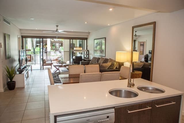 Luxury Apartment, 2 Bedrooms, Pool View, Poolside
