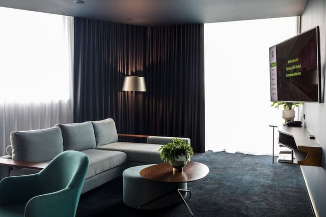 Corner Suite