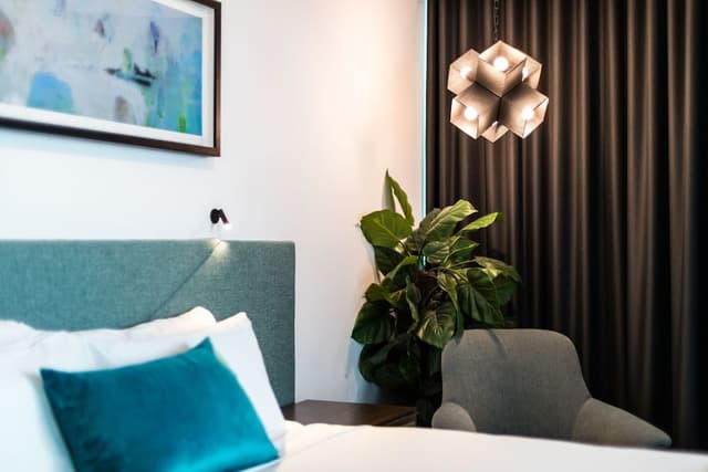Corner Suite