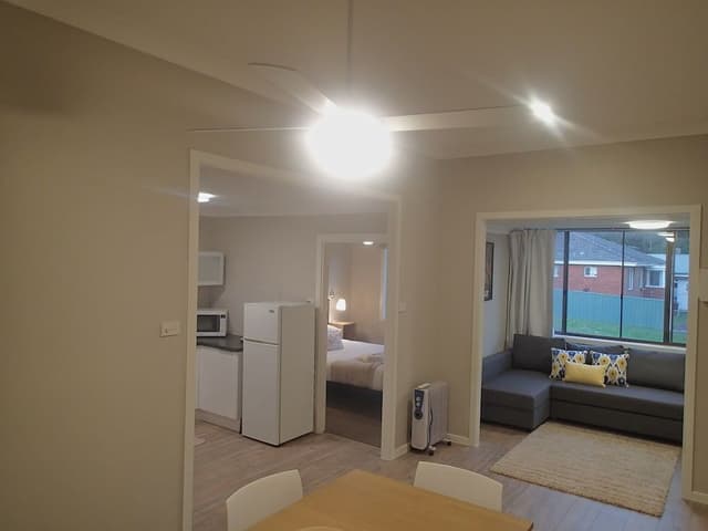 2 Bedroom Apartment (#1) - (2 Queen and 1 Single Bed)