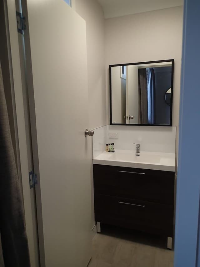 2 Bedroom Apartment (#3) - (2 Double and 1 Single Bed)