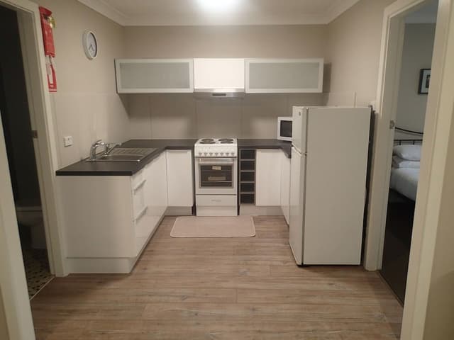 2 Bedroom Apartment (#1) - (2 Queen and 1 Single Bed)