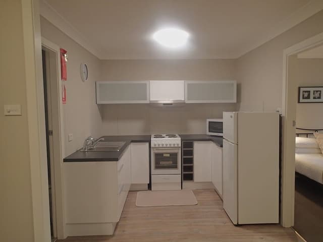 2 Bedroom Apartment (#1) - (2 Queen and 1 Single Bed)