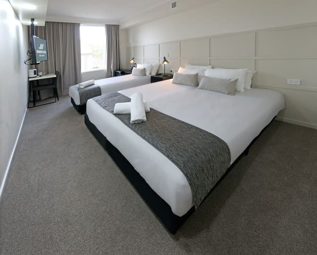 Standard King and Twin room