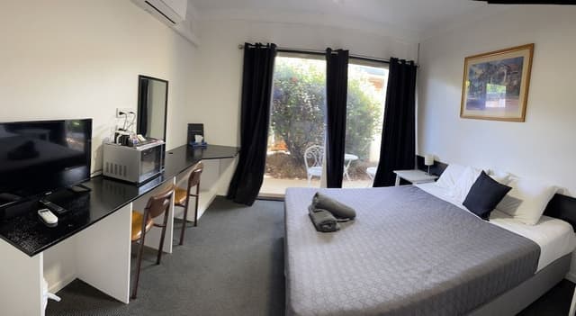 Queen Room